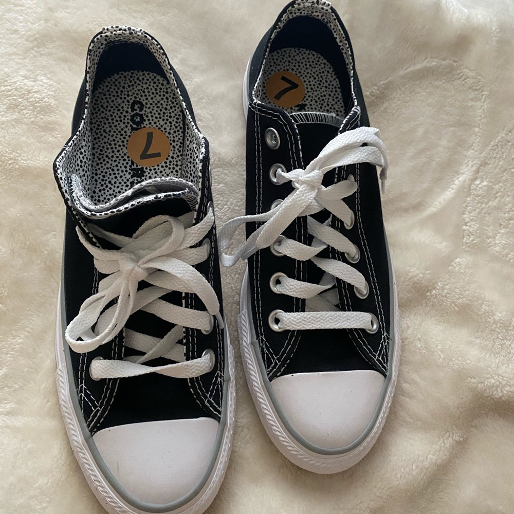 🆕Black, White&Grey Cheetah Print Allstar Sneakers